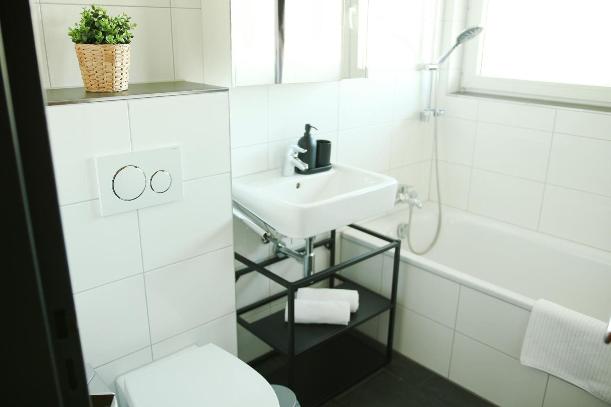 Ferienwohnung D&D Friedrichshafen Ngoại thất bức ảnh